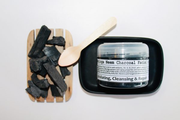 Moringa, Neem, Charcoal & Clay Facial Scrub - Cleansing, Detoxifyng & Purifying (150ml)